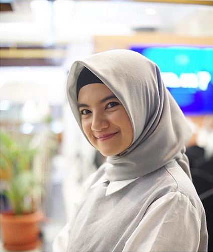 15 Seleb rayakan Lebaran dengan penampilan berbeda, mantap berhijab