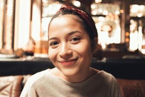 Aura cantiknya terpancar saat hamil, Putri Marino tuai pujian selangit