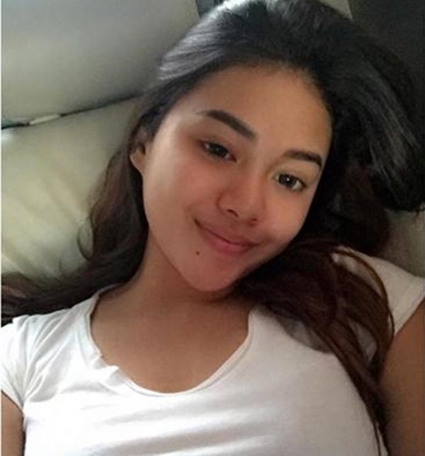 Biasa tampil full makeup, begini 6 penampilan natural Aurel Hermansyah