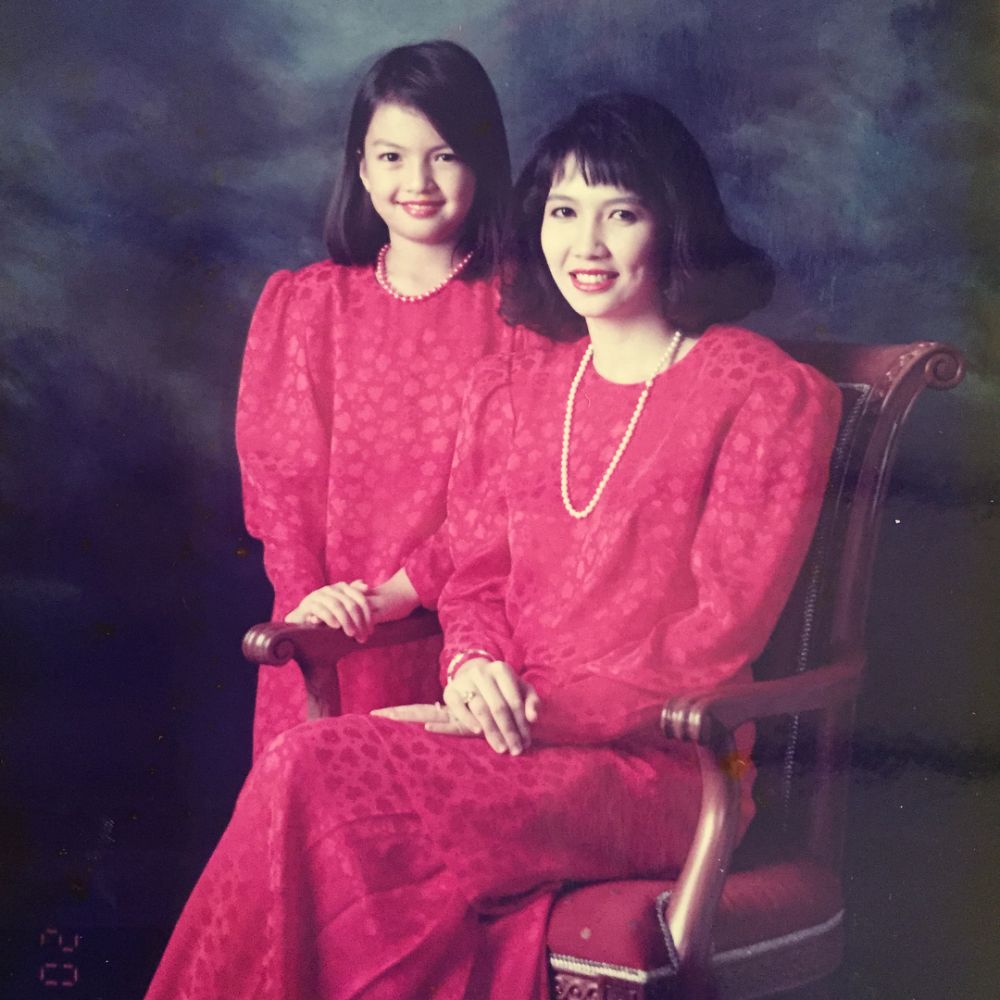 10 Potret lawas Raline Shah, aura bintang sudah ada dari kecil