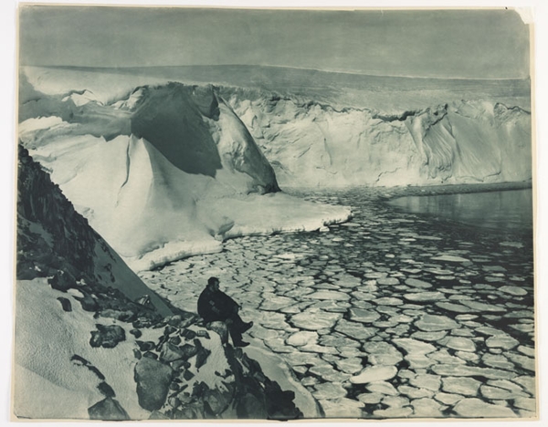 15 Foto langka ekspedisi Antartika pertama, dijepret 100 tahun lalu