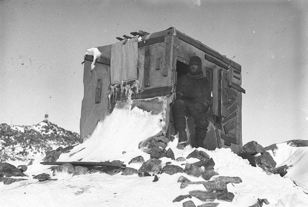 15 Foto langka ekspedisi Antartika pertama, dijepret 100 tahun lalu