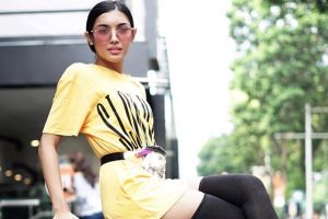 Makin berani, begini 9 gaya hangout Millendaru yang tuai hujatan