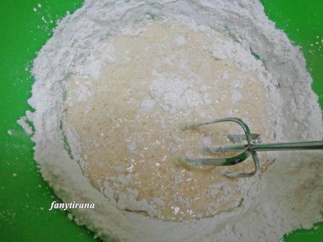 Cara gampang bikin kembang goyang, kue lezat nan jadul khas Lebaran