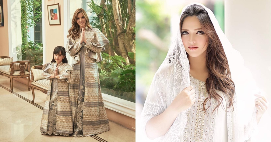 7 Inspirasi outfit kaftan ala Nia Ramadhani, cantik di hari nan fitri