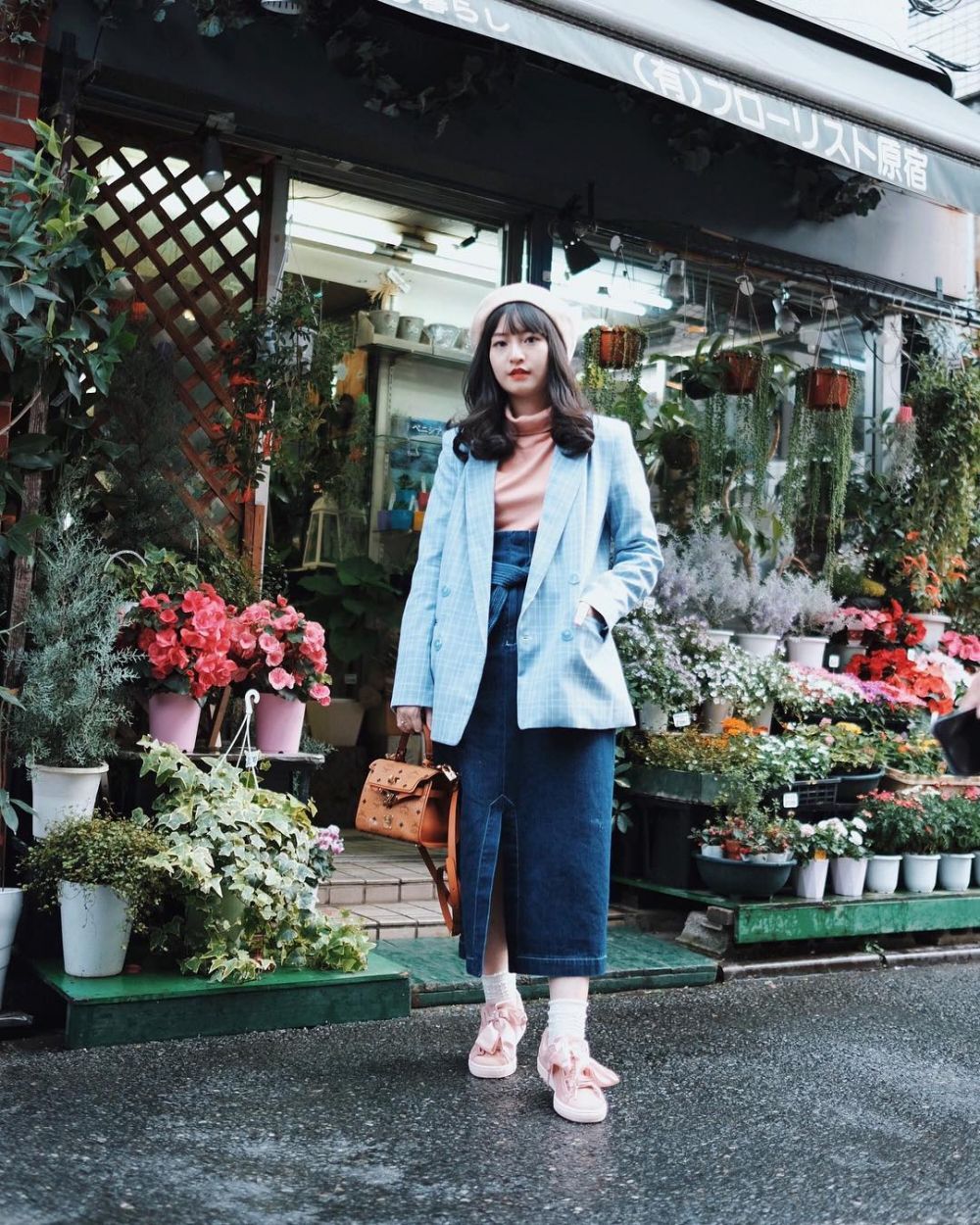 Ingin tampil cantik dan imut? Contek 8 gaya selebgram Vanessa Andrea