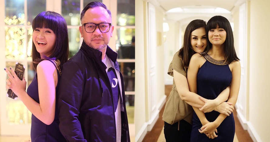 5 Momen bahagia Davina 'Mima' Syafa anak Mona Ratuliu saat wisuda SMP