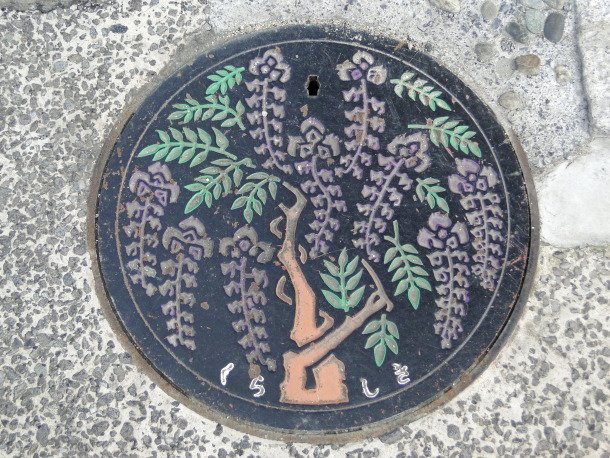 10 Karya seni dari tutup gorong-gorong air di Jepang, detailnya top