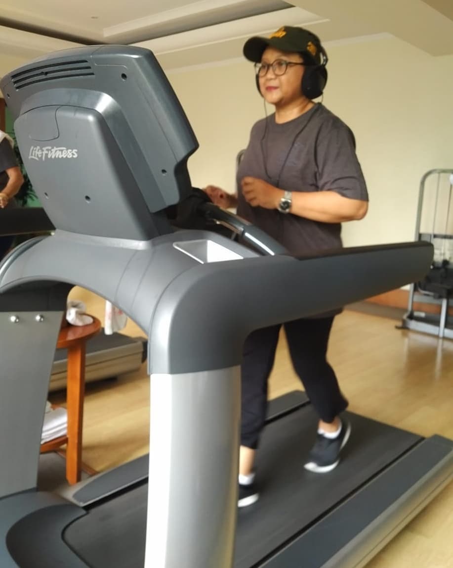 7 Sisi lain dari Menlu Retno Marsudi, gayanya khas anak muda banget