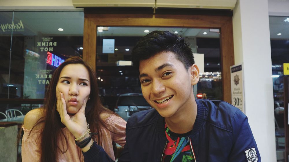 10 Potret kemesraan Ajil Ditto dan Jesslyn Evalretta, serasi banget