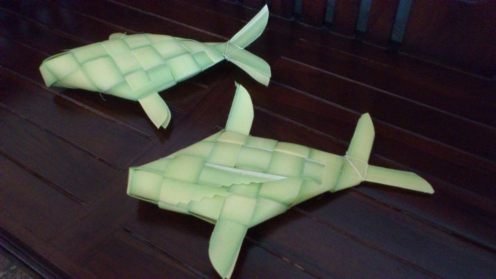 10 Ketupat ini bentuknya antimainstream, ada yang mirip ikan
