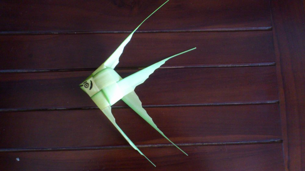 10 Ketupat ini bentuknya antimainstream, ada yang mirip ikan