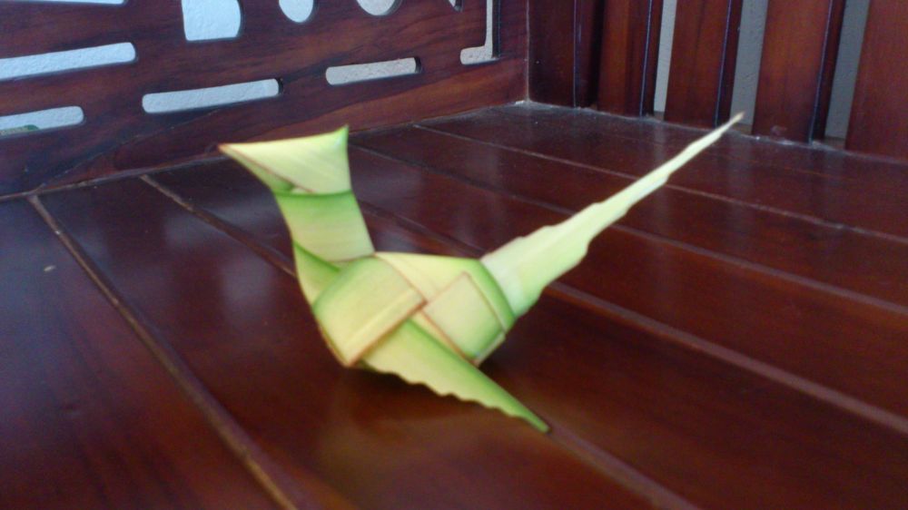 10 Ketupat ini bentuknya antimainstream, ada yang mirip ikan