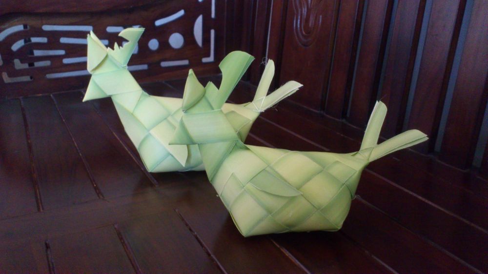 10 Ketupat ini bentuknya antimainstream, ada yang mirip ikan