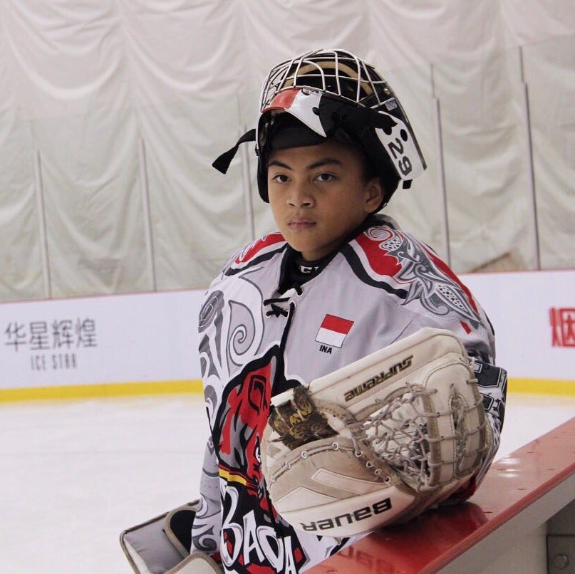 Yuk kenalan sama Arka Asmara, putra Anjasmara yang jadi atlet hoki es