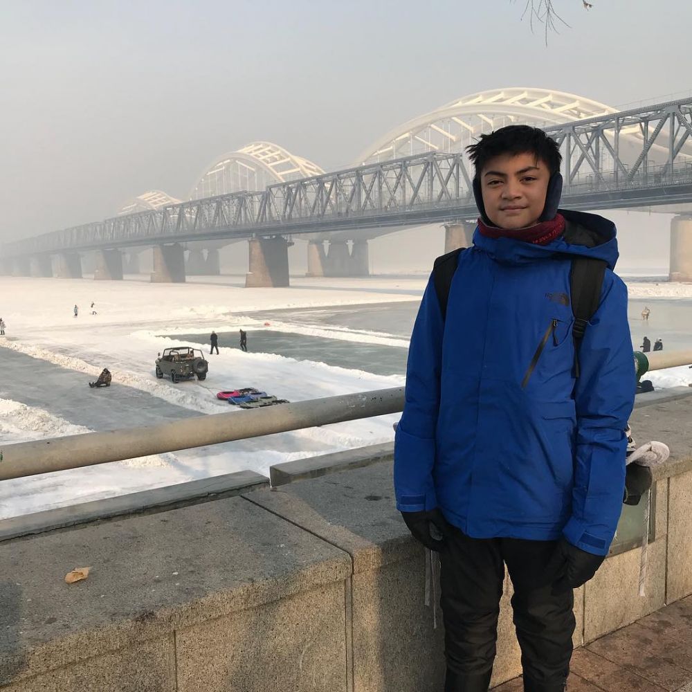 Yuk kenalan sama Arka Asmara, putra Anjasmara yang jadi atlet hoki es