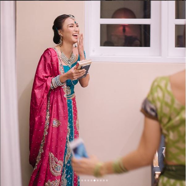 8 Potret bridal shower Erica kakak Citra Kirana, konsepnya Bollywood
