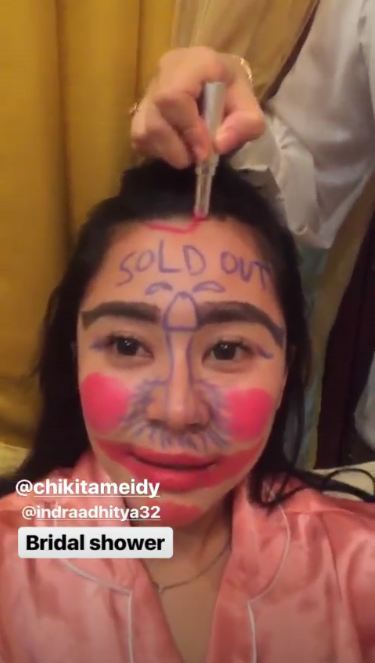 10 Potret kejutan bridal shower Chikita Meidy, wajahnya jadi perhatian