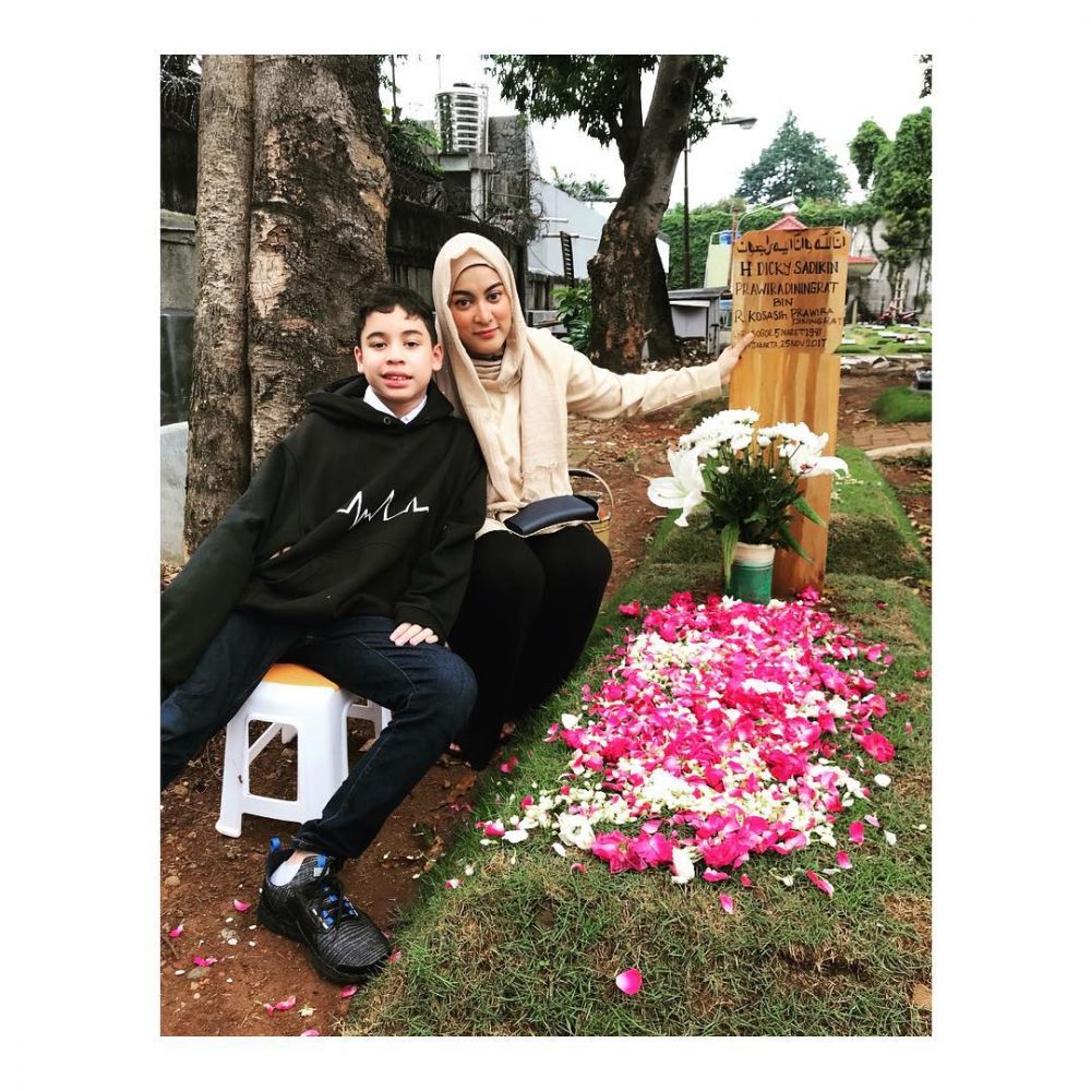 10 Momen hangat Jane Shalimar & anaknya, prestasinya bikin bangga ortu