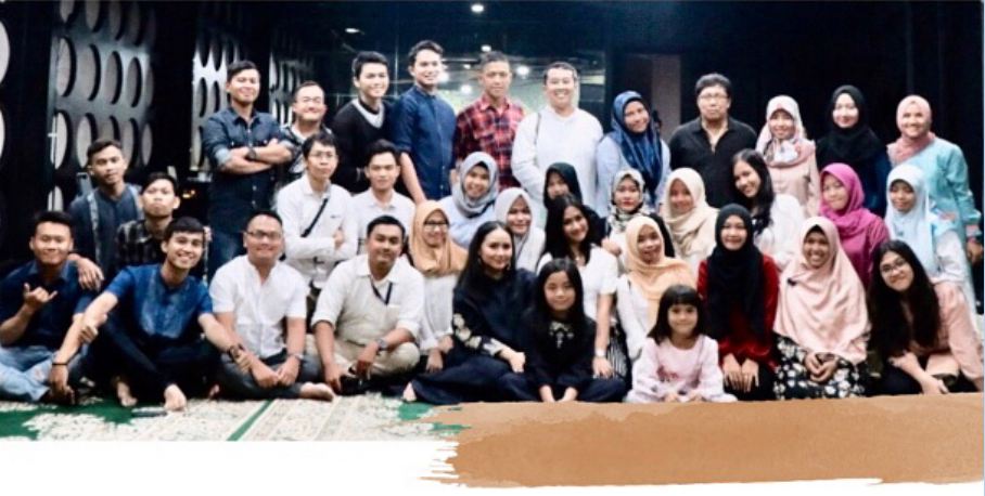 Momen seru 7 seleb buka puasa bareng fansnya di Ramadan 2018