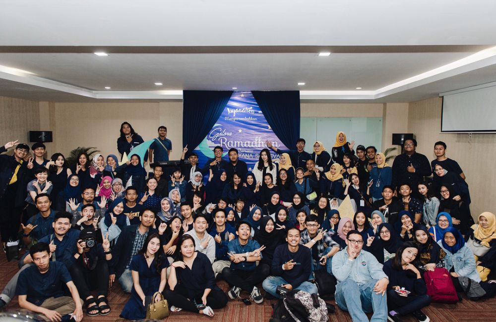 Momen seru 7 seleb buka puasa bareng fansnya di Ramadan 2018