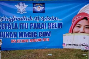 Nggak cuma penting, 9 spanduk imbauan pemudik ini juga menghibur