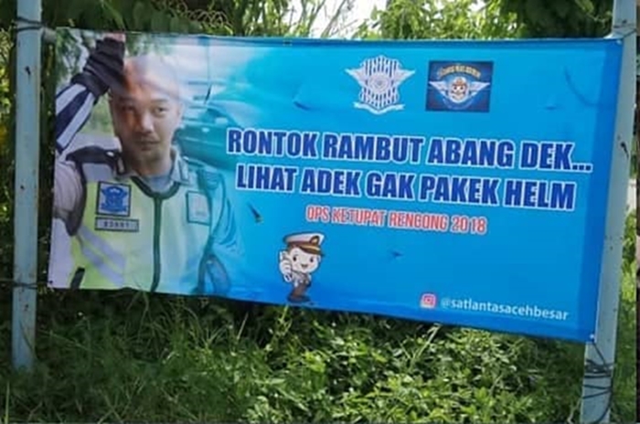 Nggak cuma penting, 9 spanduk imbauan pemudik ini juga menghibur