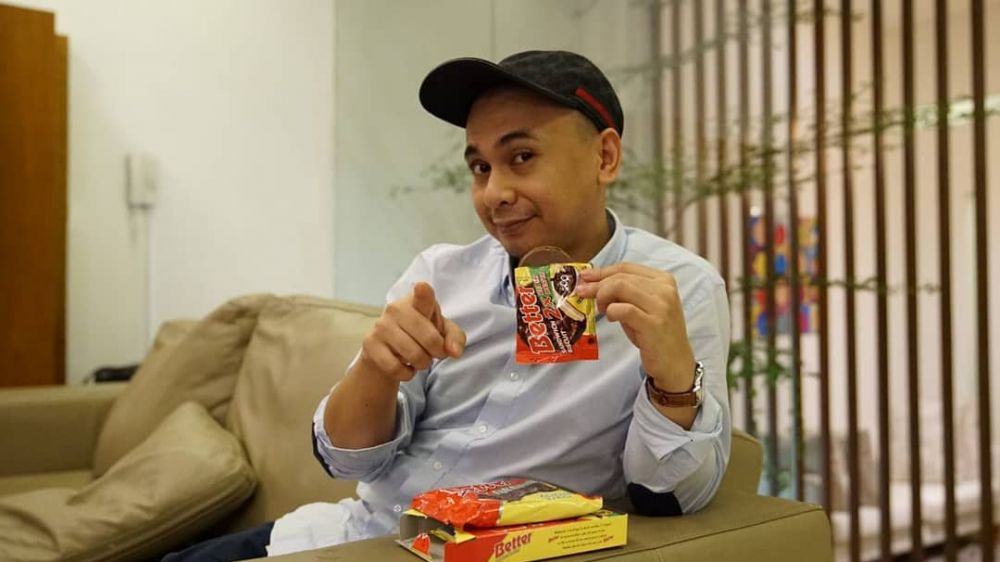 Ubah penampilan, begini 8 gaya Raditya Dika tampil dengan kepala botak