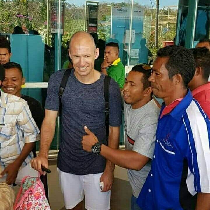 Arjen Robben terciduk liburan di Labuan Bajo, ini 5 momen serunya