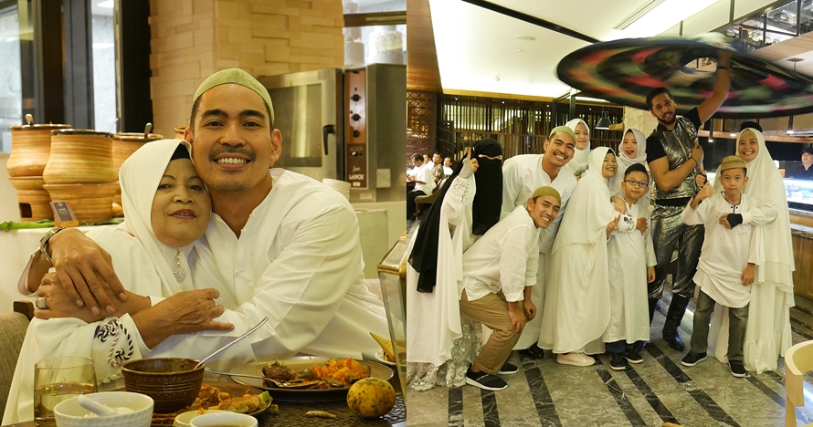 7 Momen buka puasa Robby Purba bareng keluarganya, kompak serba putih