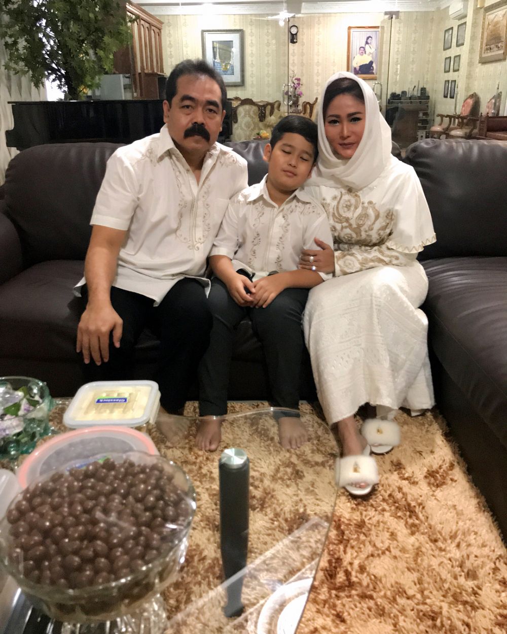 15 Potret perayaan Lebaran seleb, kebersamaan di hari nan fitri