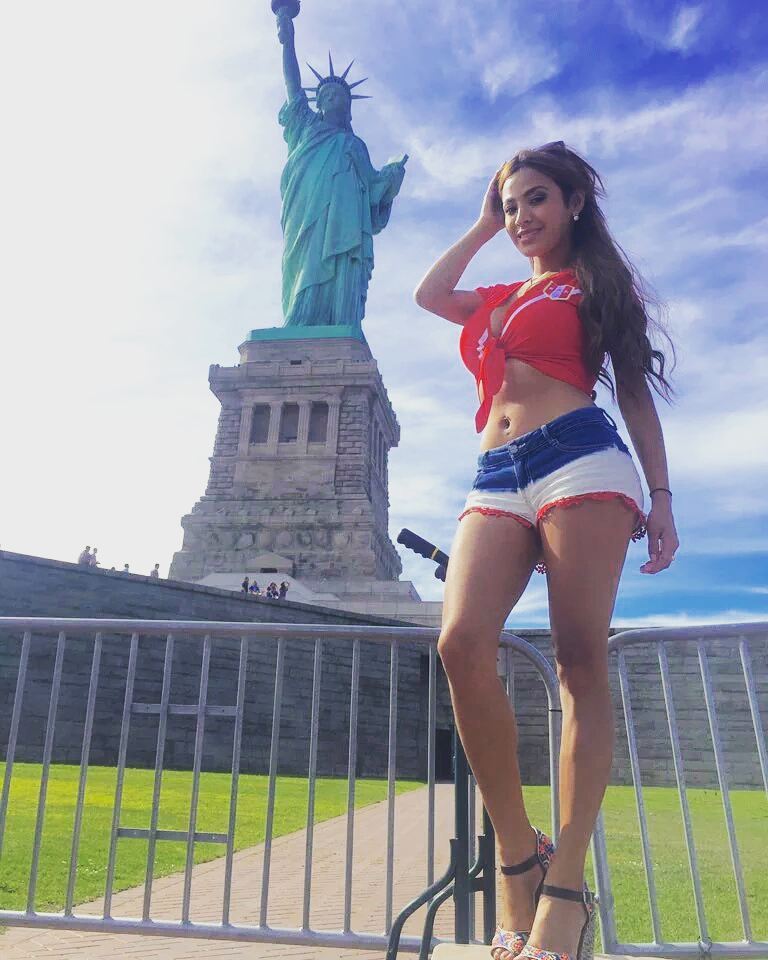 8 Gaya Nissu Cauti, suporter yang bakal buka baju kalau Peru cetak gol