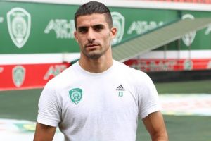 Begini gaya kocak lemparan ke dalam pemain Iran saat lawan Spanyol