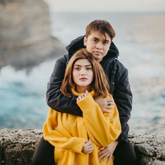 10 Potret kemesraan Billy Syahputra dan Hilda liburan di Australia