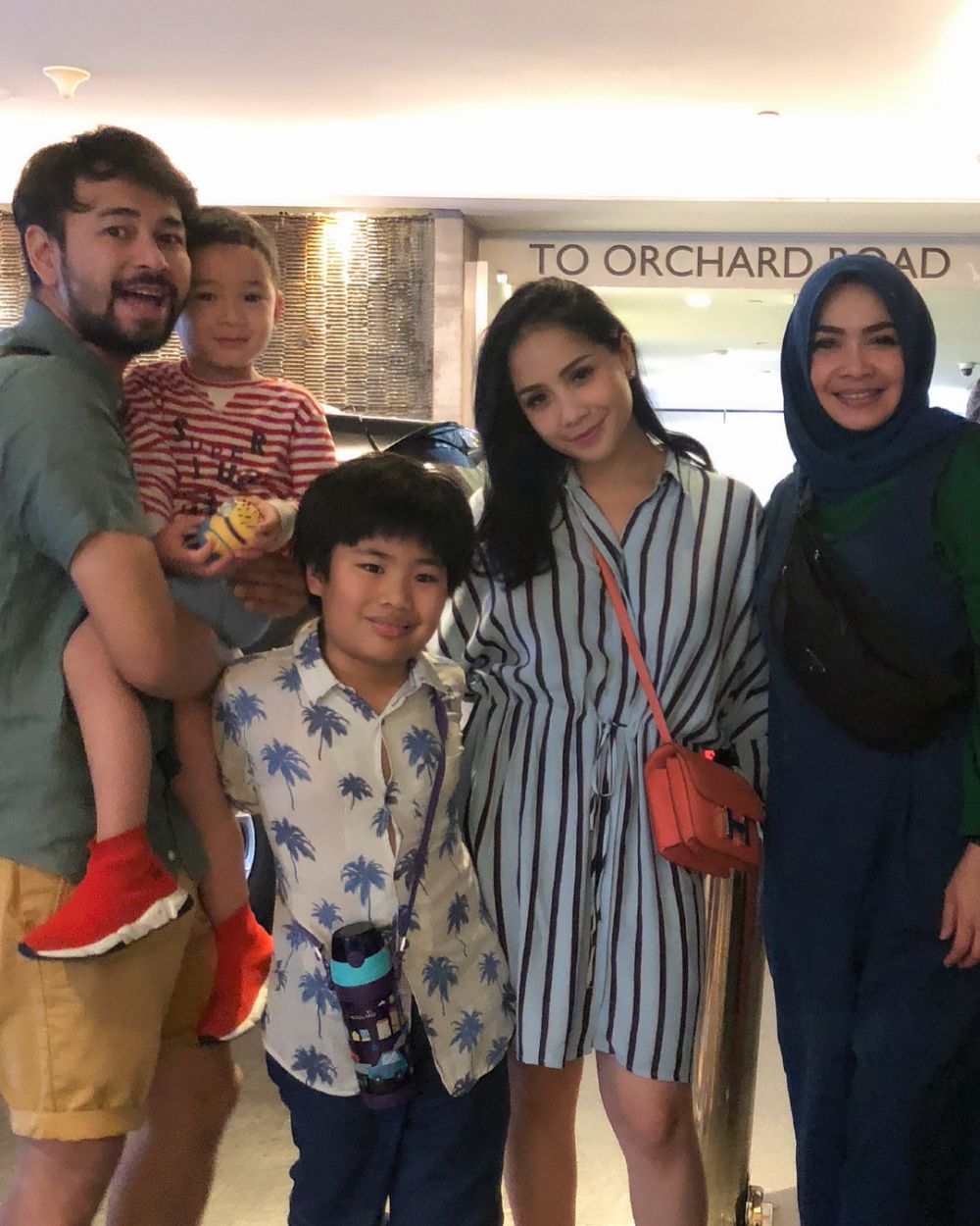 Jawab isu tak akur, Rieta Amilia liburan bareng Raffi Ahmad 