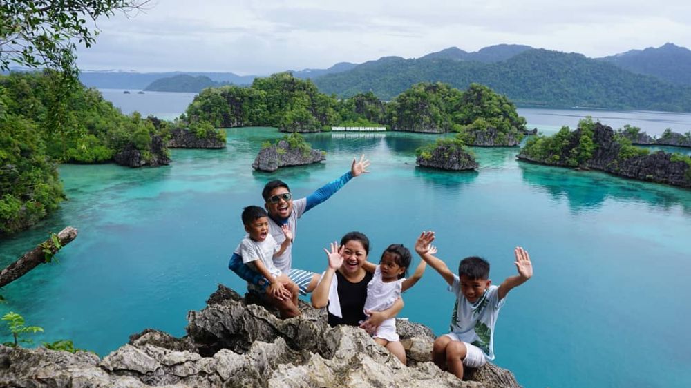 7 Momen ceria tiga anak Imam Darto saat liburan, kocaknya turunan