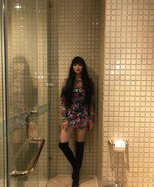 Makin seksi dan memesona, ini gaya Aura Kasih kenakan gaun ketat