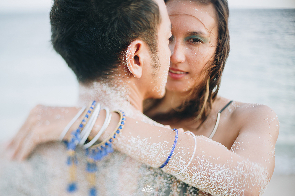 Menyatu dengan alam, ini 10 potret romantis prewed Dimas & Nadine