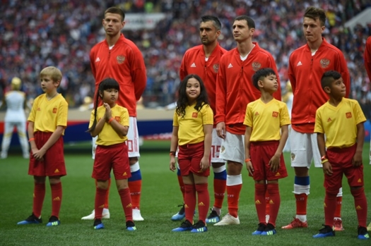 Bocah Indonesia tampil di pembukaan Piala Dunia, ini 6 potret aksinya