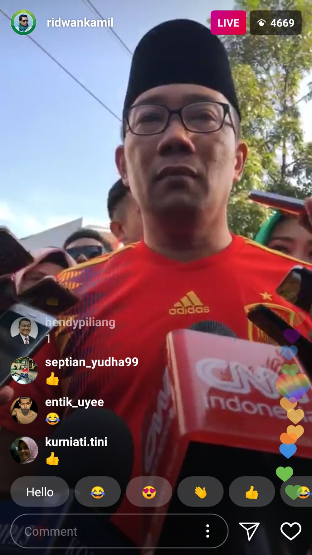 Nyoblos Pilkada 2018, kostum Ridwan Kamil ini malah bikin penasaran