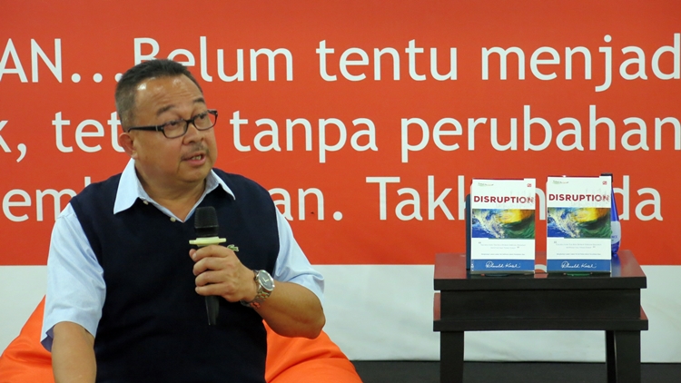 Guru Besar UI ini kembali dinobatkan sebagai guru manajemen dunia, wow