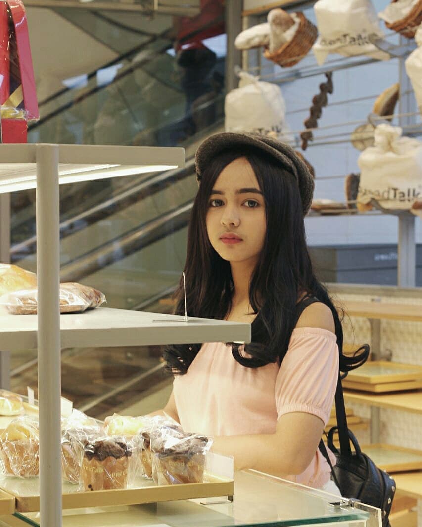 10 Gaya memesona Dianda Sabrina, pemeran Ashanti di sinetron Seleb