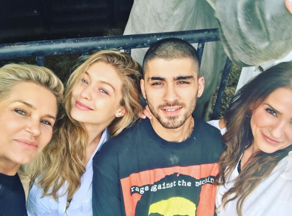 Dikabarkan balikan, ini 7 momen romantis Gigi Hadid dan Zayn Malik