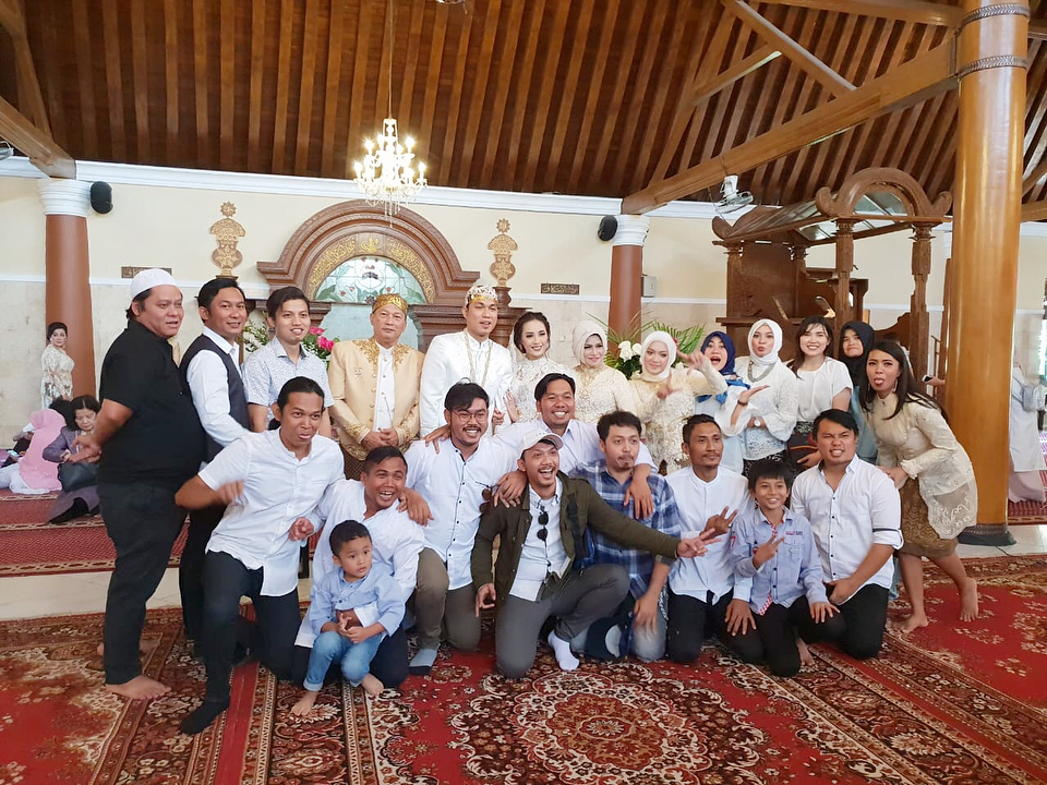 Sah! Begini 10 momen pernikahan Rizal Armada & Monica Imas