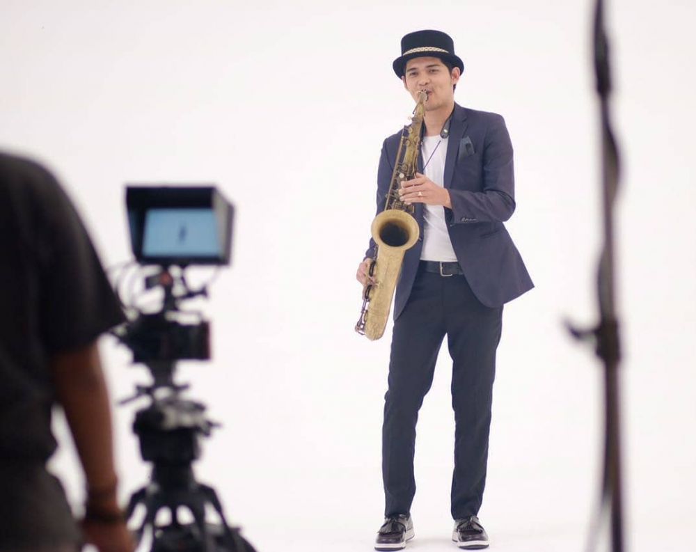 7 Gaya di balik panggung Erick G, saksofonis jebolan MLDJAZZPROJECT 3