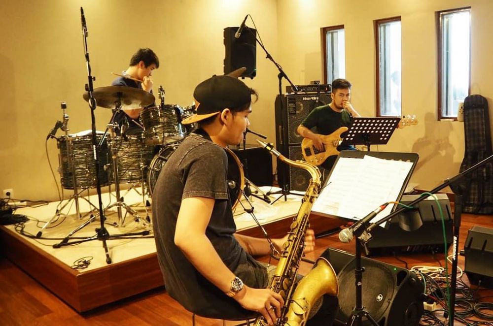 7 Gaya di balik panggung Erick G, saksofonis jebolan MLDJAZZPROJECT 3