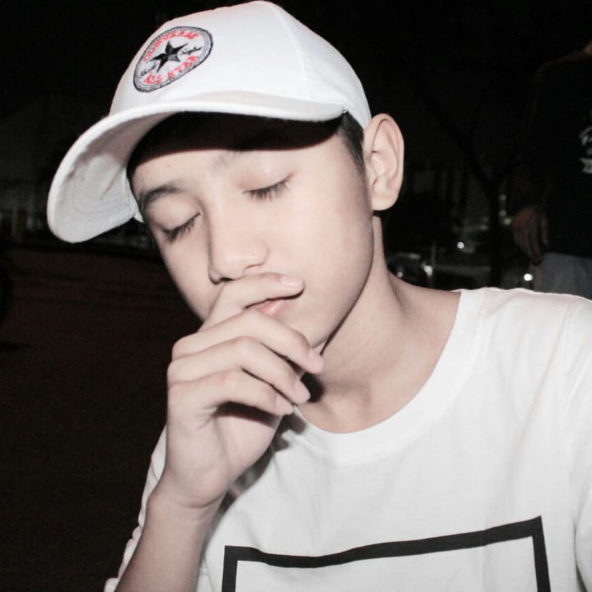 10 Gaya imut Bowo Alpenliebe, si seleb Tik Tok yang lagi ngehits