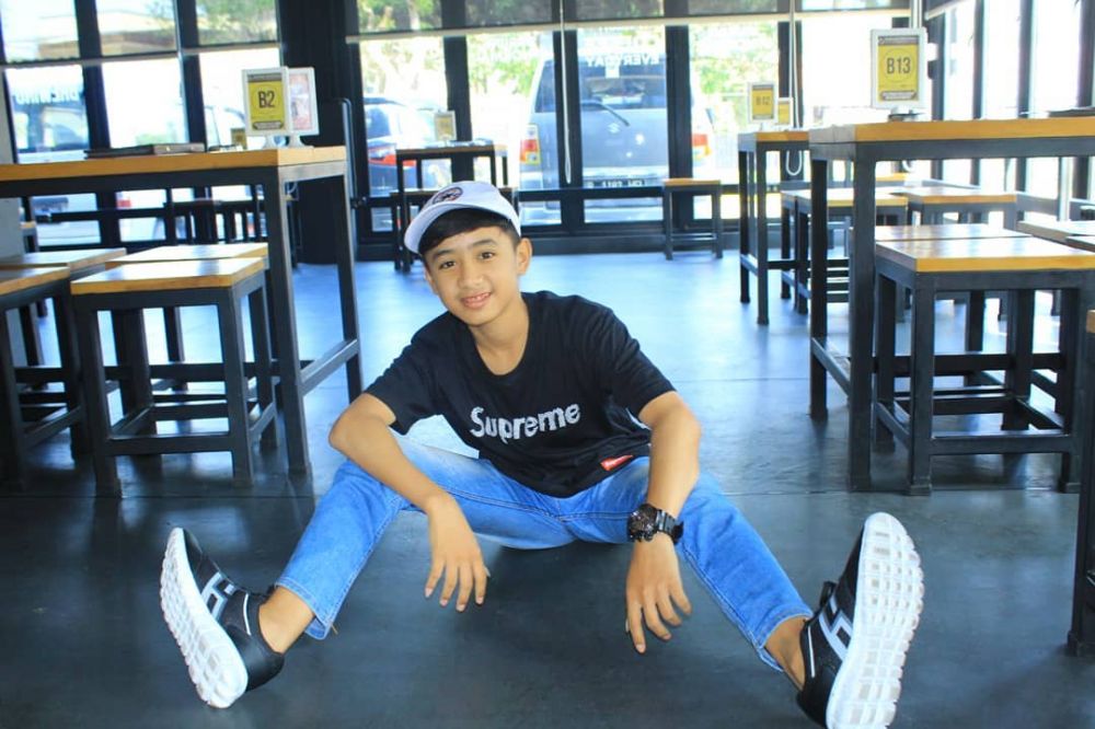 10 Gaya imut Bowo Alpenliebe, si seleb Tik Tok yang lagi ngehits