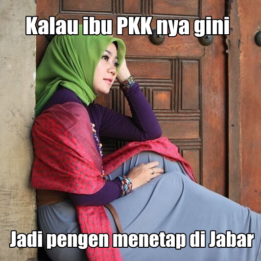 6 Meme 'ibu PKK cantik' ini bakal segarkan harimu