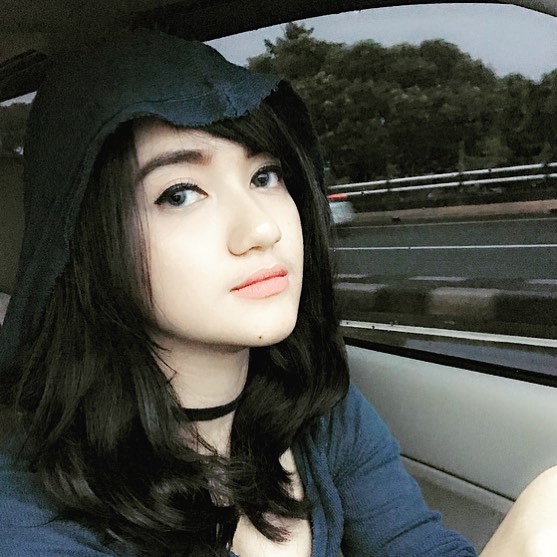 10 Pesona Marcella Simon, aktris yang produktif menulis buku anak